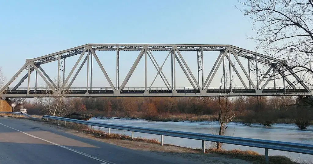 Evacuator auto în Fălciu, aproape de granița cu Moldova – servicii rapide și profesionale.